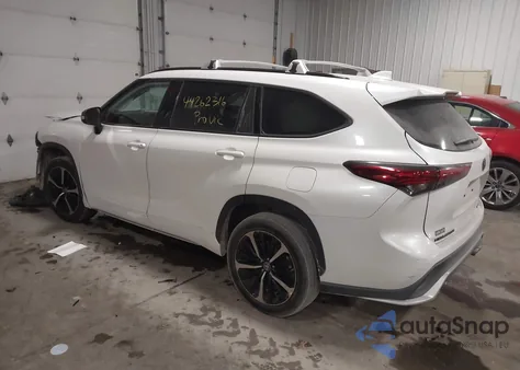 2022 Toyota Highlander Xse z USA, uszkodzony, nr VIN 5TDJZRBH6NS163080